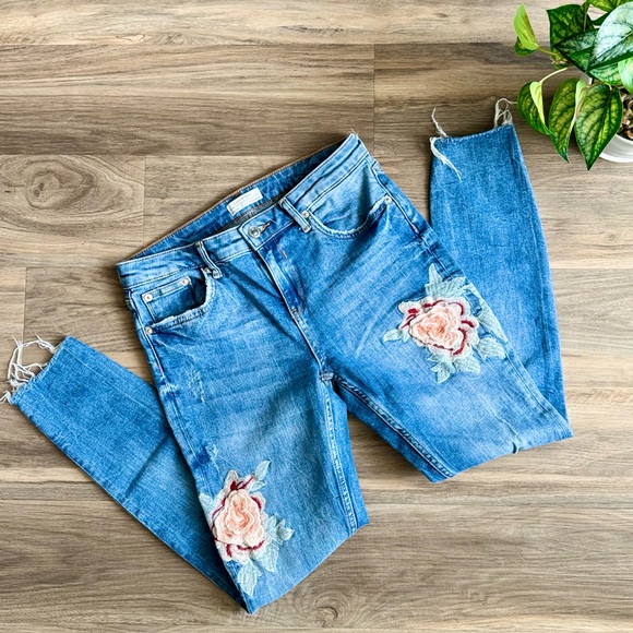 Zara Woman Premium Denim Floral Embroidered Jeans – Size 6 - Picture 11 of 11